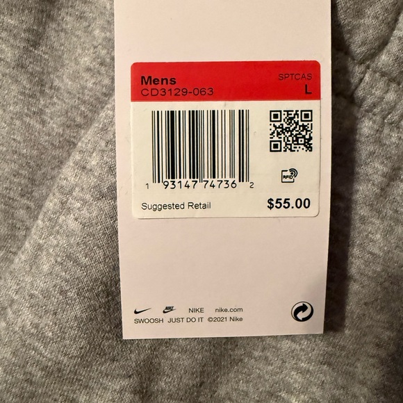 NWT‼️Nike Sportswear Club Fleece
Men's Cargo Pants - Picture 3 of 4